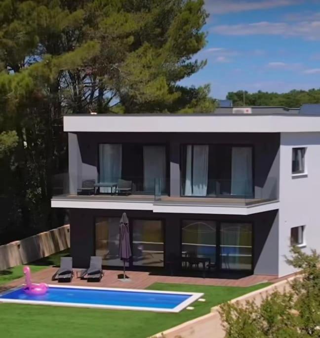 Villa Sara Juršići Dış mekan fotoğraf